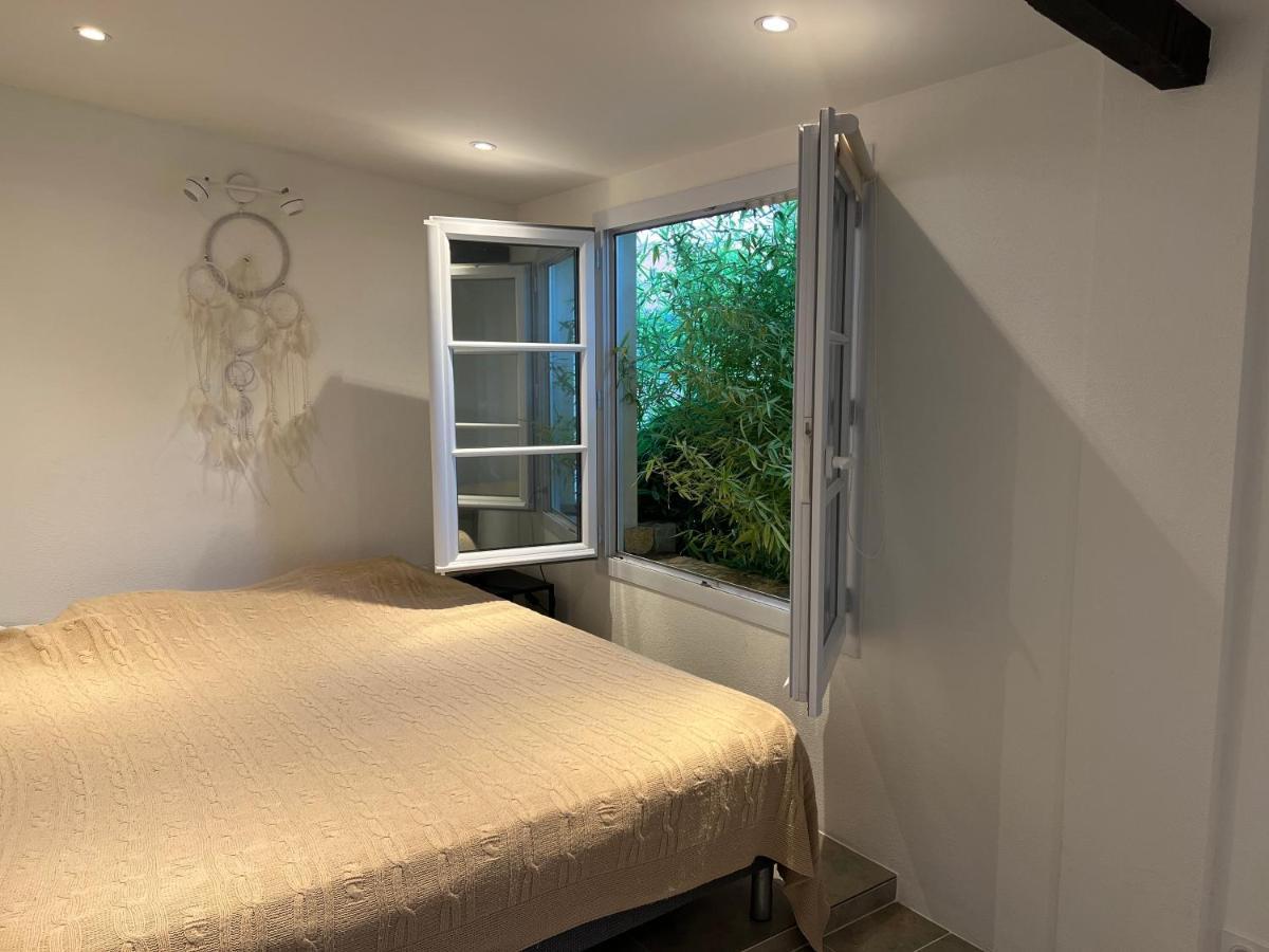 Bergerie Provencale Villa เลแล็คส์ ภายนอก รูปภาพ